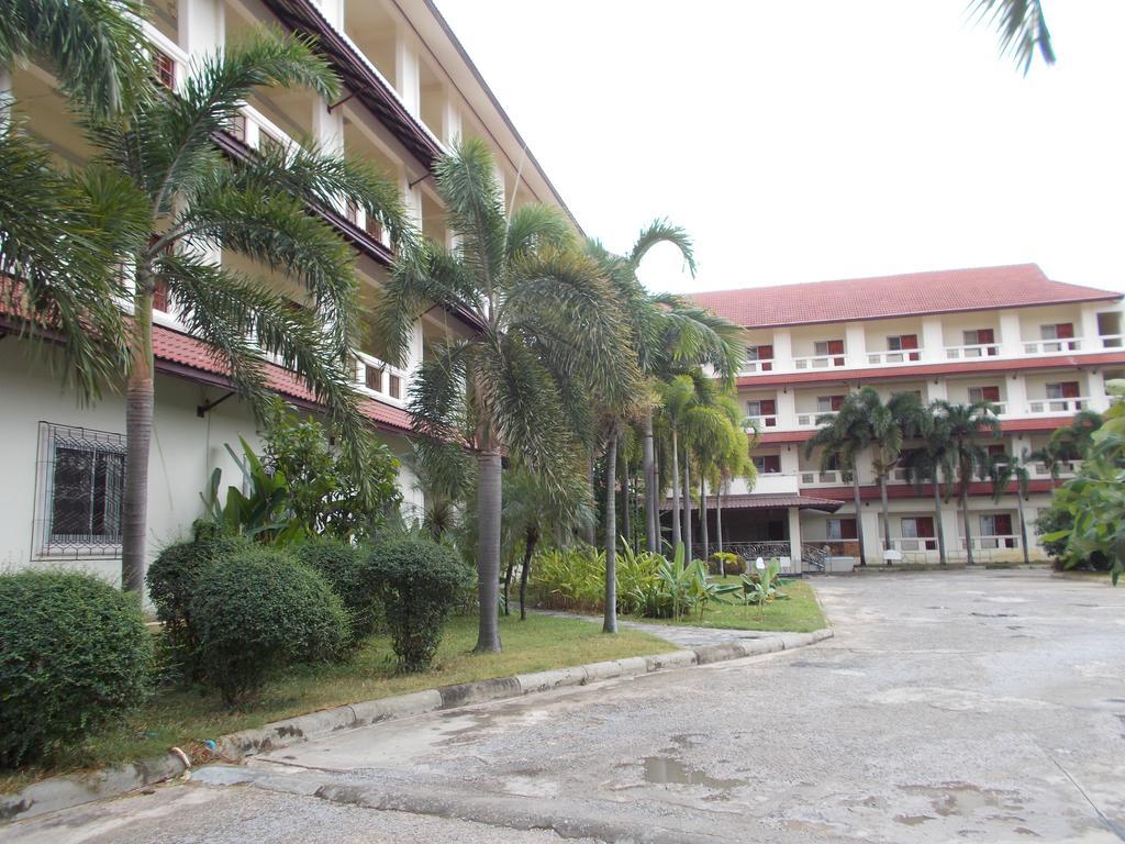 Hotel A.P.Garden Kalasin Exterior foto