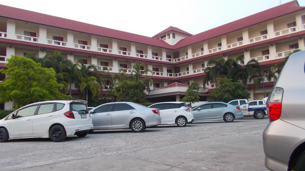 Hotel A.P.Garden Kalasin Exterior foto